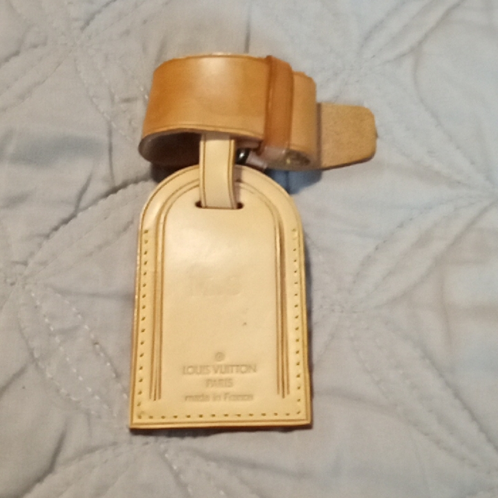 Louis Vuitton Beige Leather Luggage Tag & Poinsettia